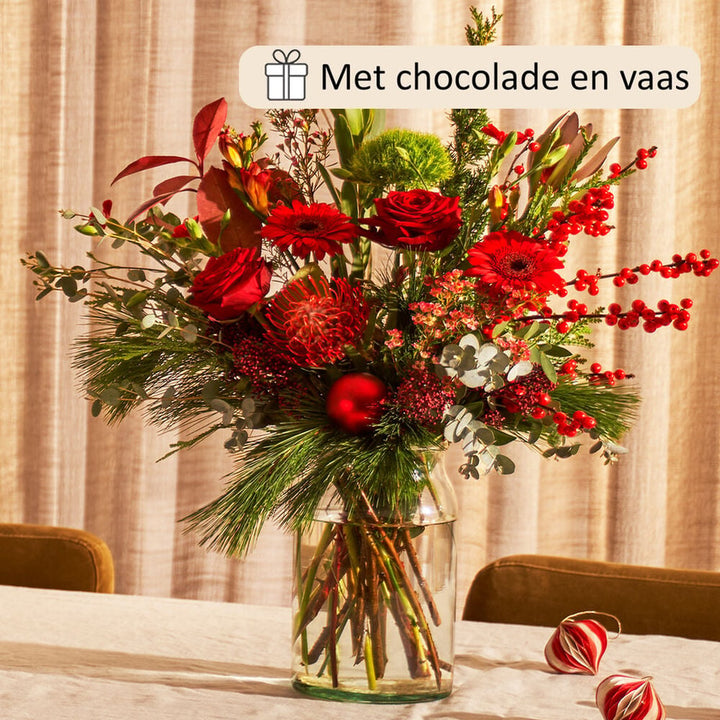 Kerstboeket (cadeauset inclusief vaas en chocolade!)